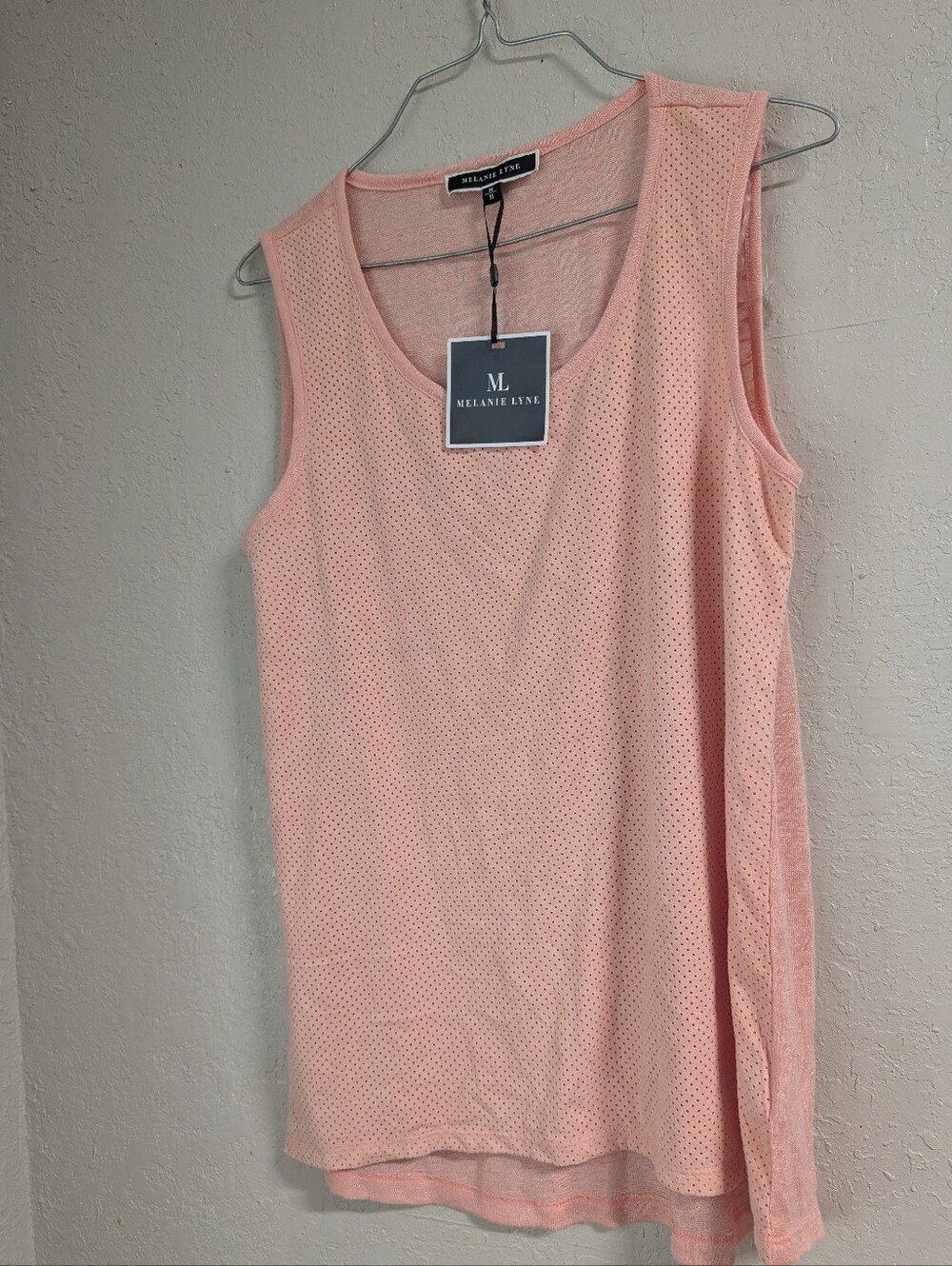 Sleeveless Breathable Athletic Tank M Peach Layered Athleisure Gorpcore NWT
